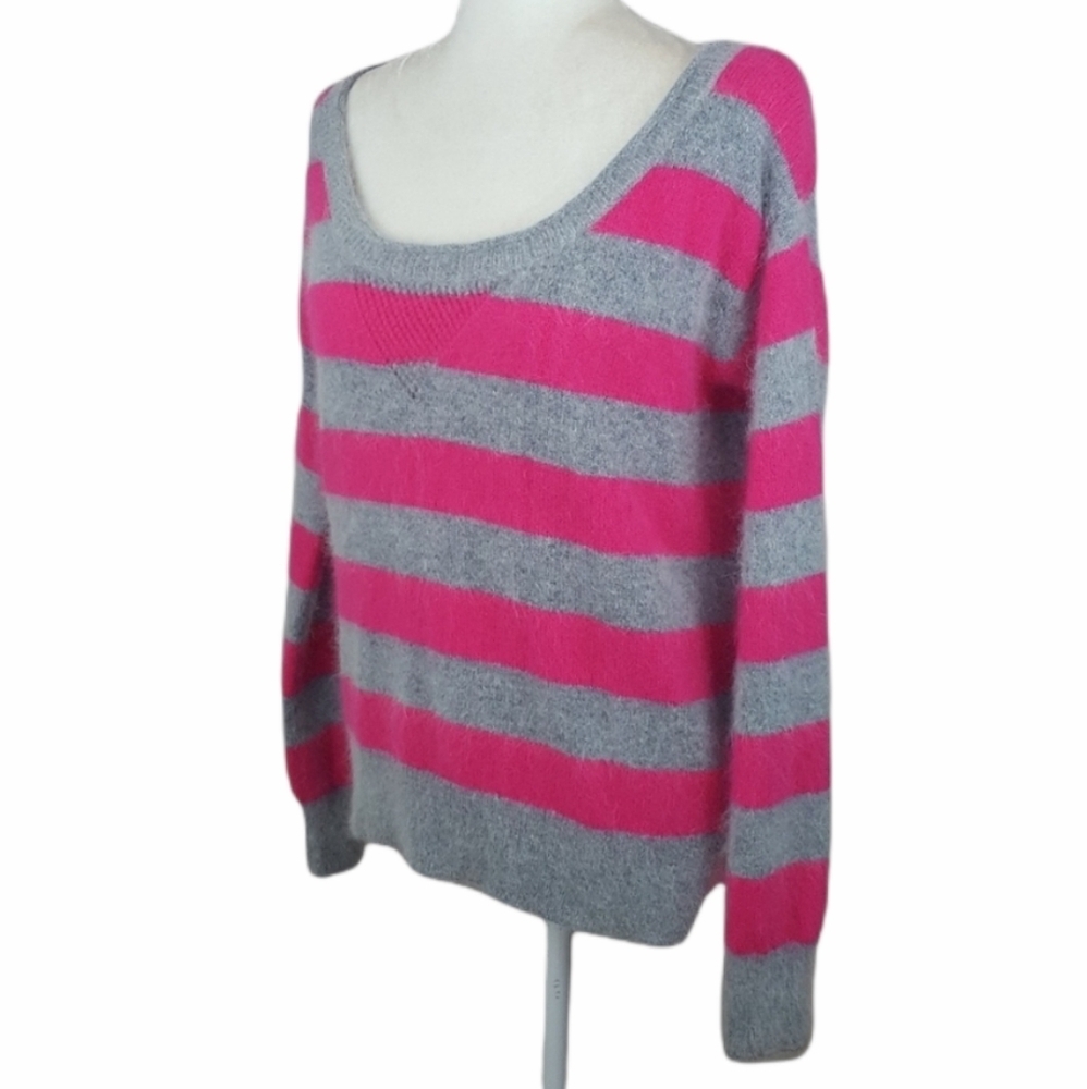 MODA International -‎ Pink & Gray Angora Sweater